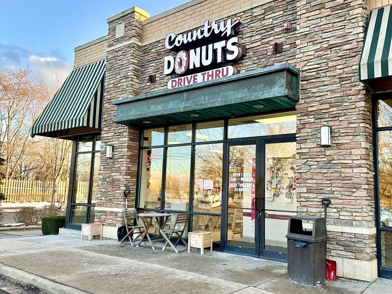 Country Donuts exterior